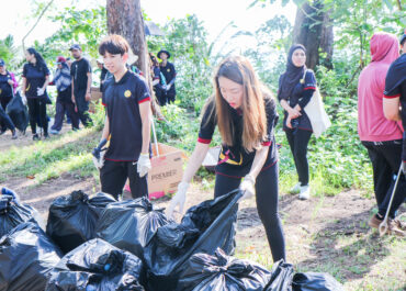 JPMC COLLECTED OVER 300KG OF TRASH DURING THE BEACH CLEAN-UP CAMPAIGN